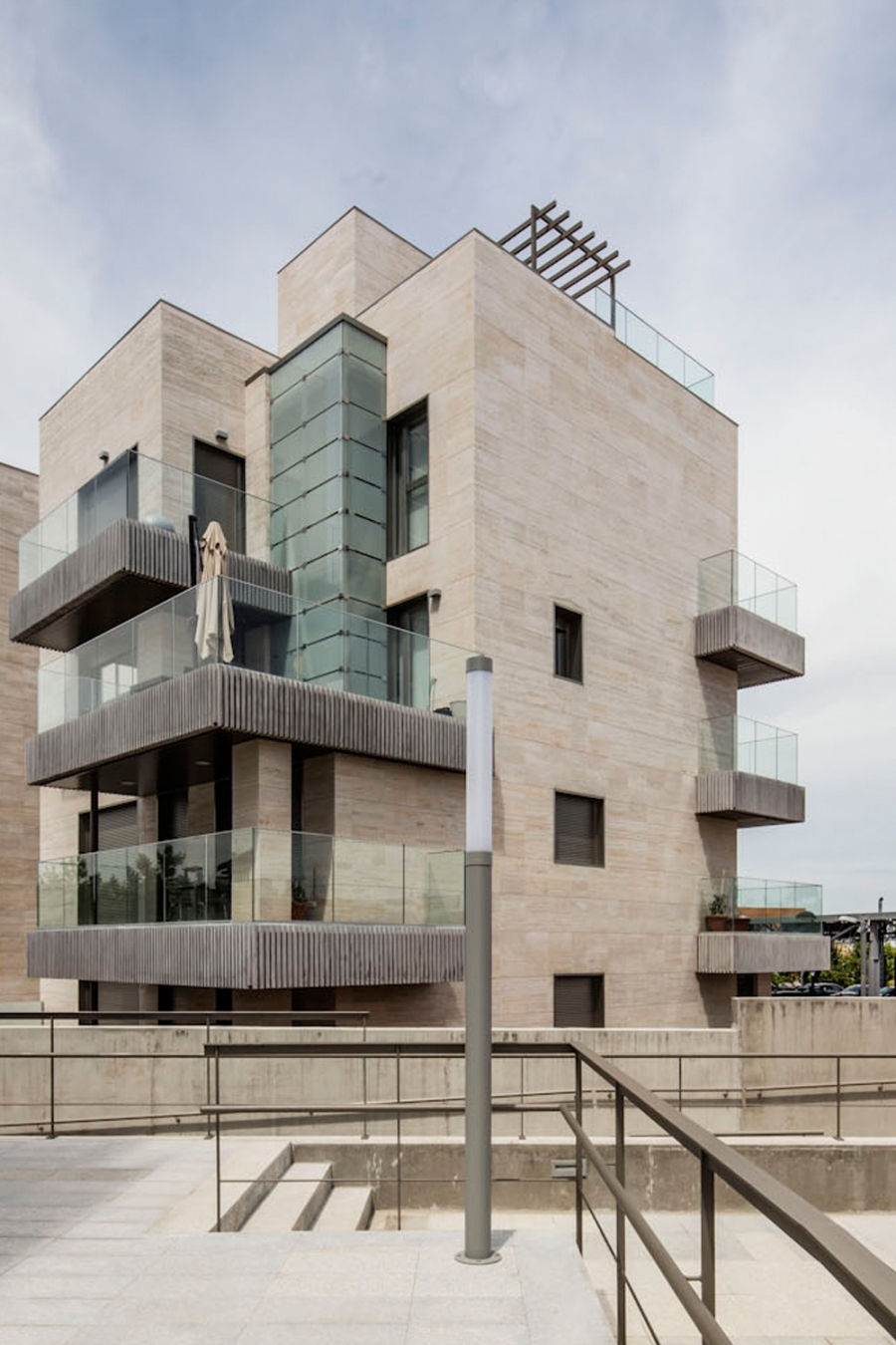 Edificio Iris - C/ Vía Hispanidad, 131