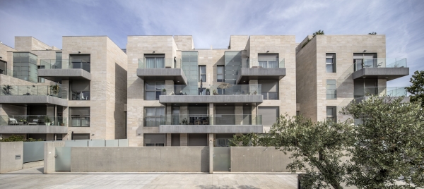 Edificio Iris - C/ Vía Hispanidad, 131