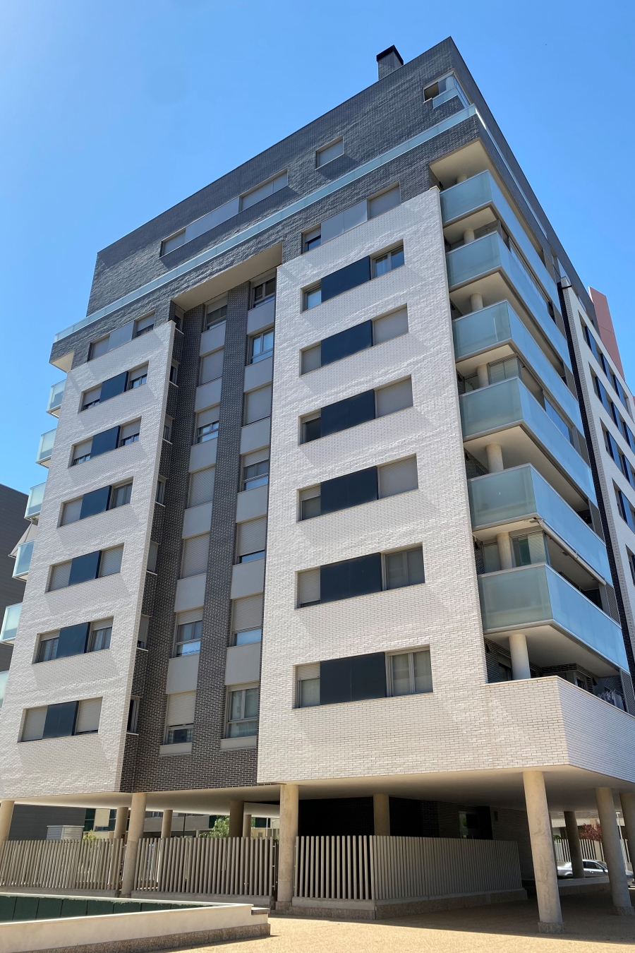 Edificio Torre T4 - 34 viviendas  - C/ Cosuenda